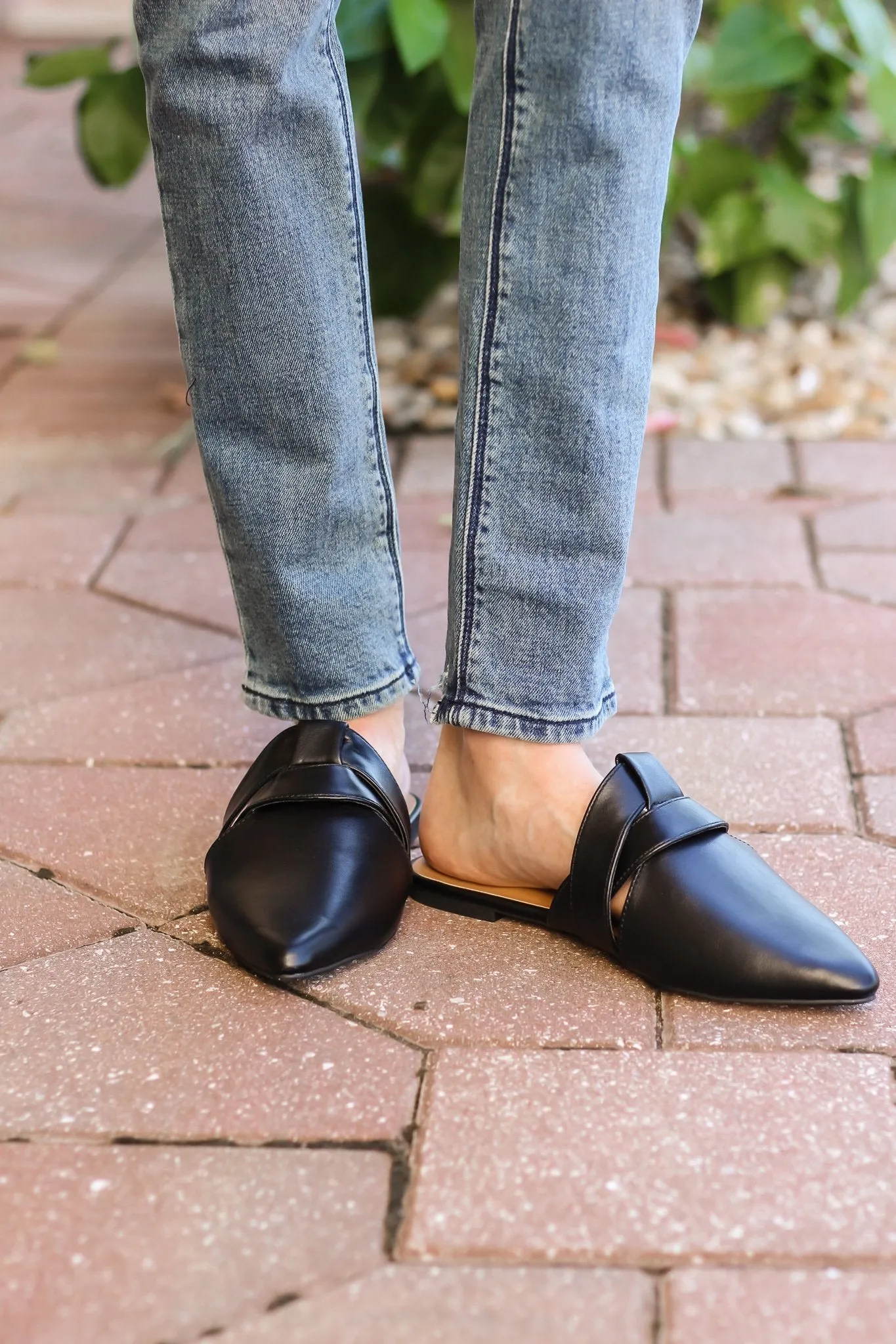 Conquer The World Strappy Mules Black