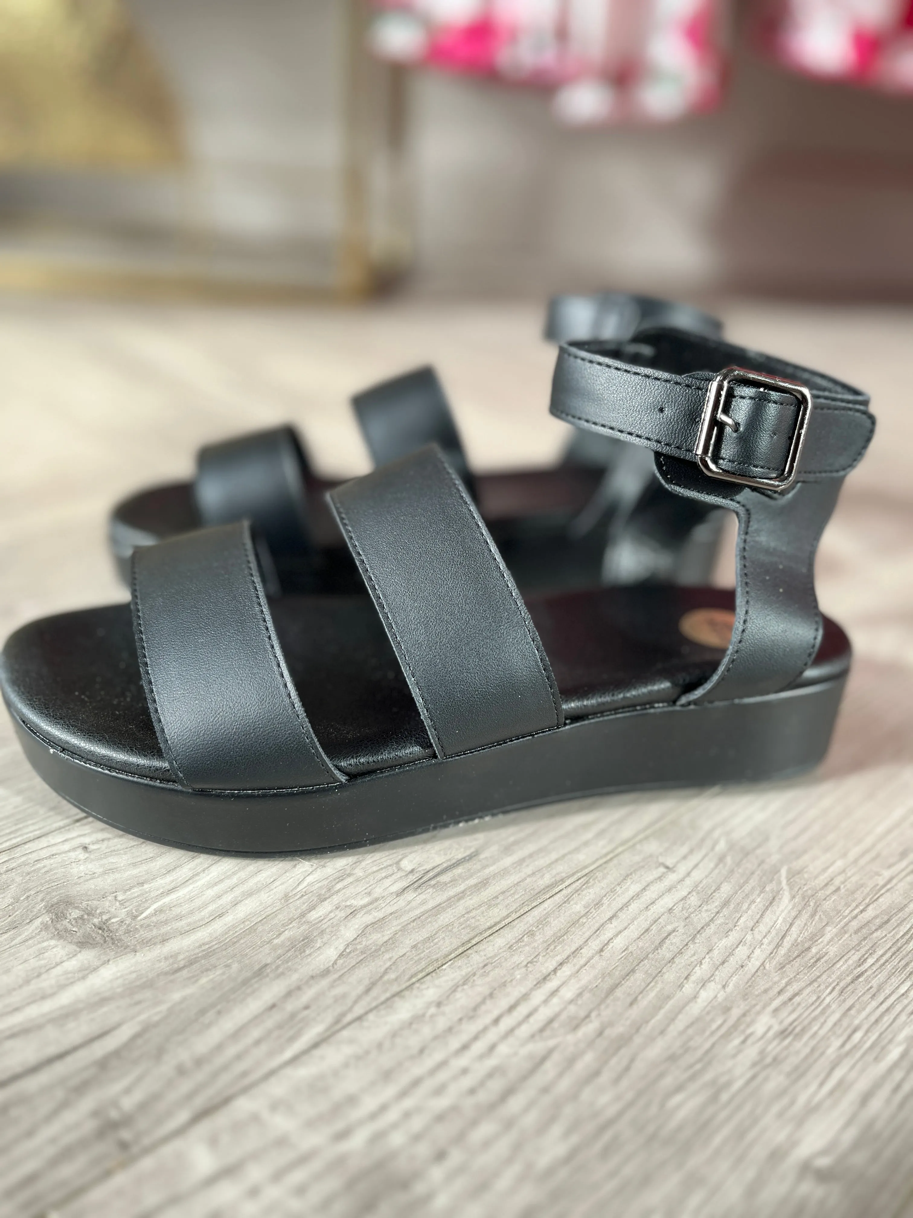 Gena Sandal Black