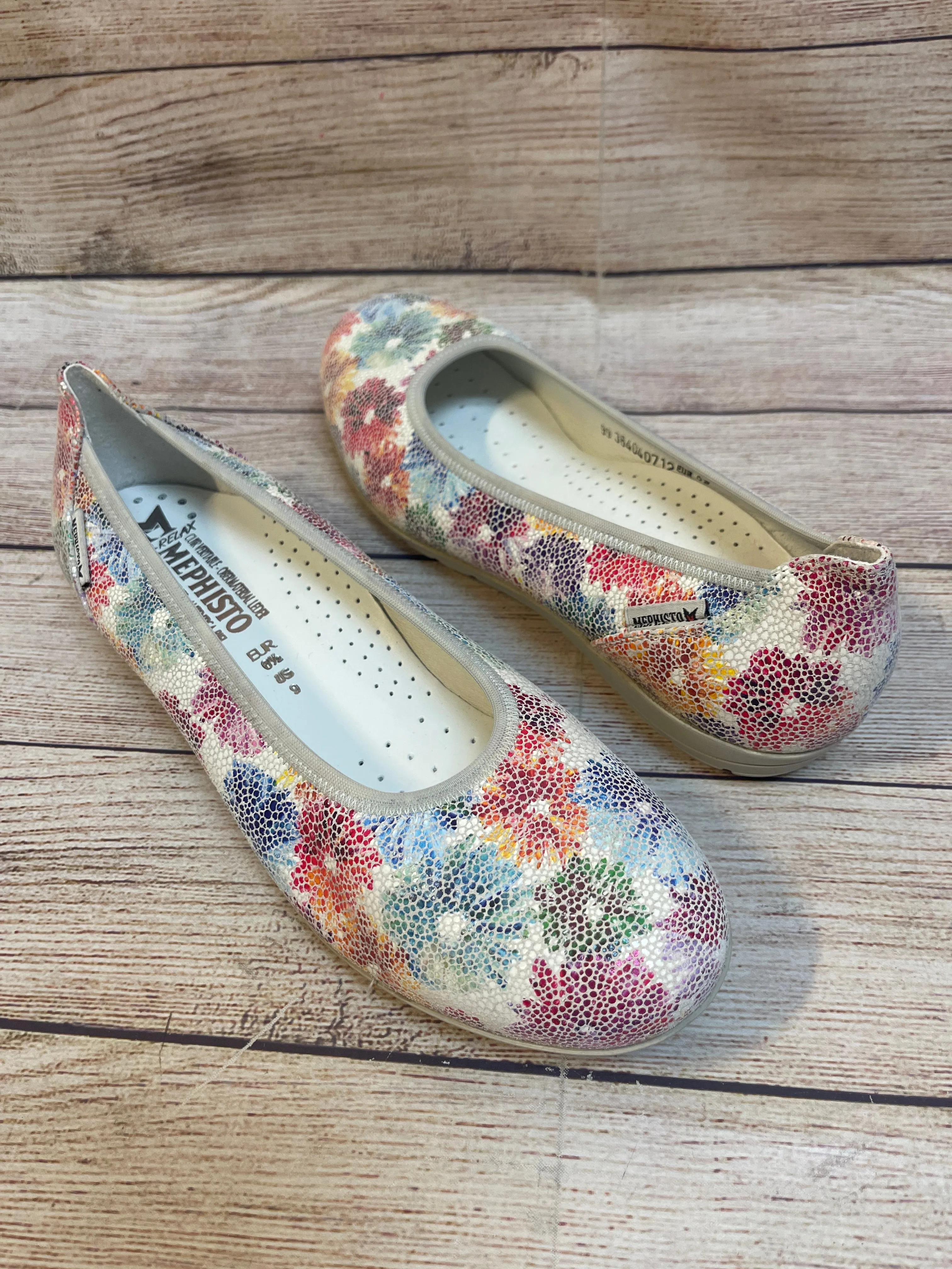 Shoes Flats By Mephisto In Floral Print, Size: 9