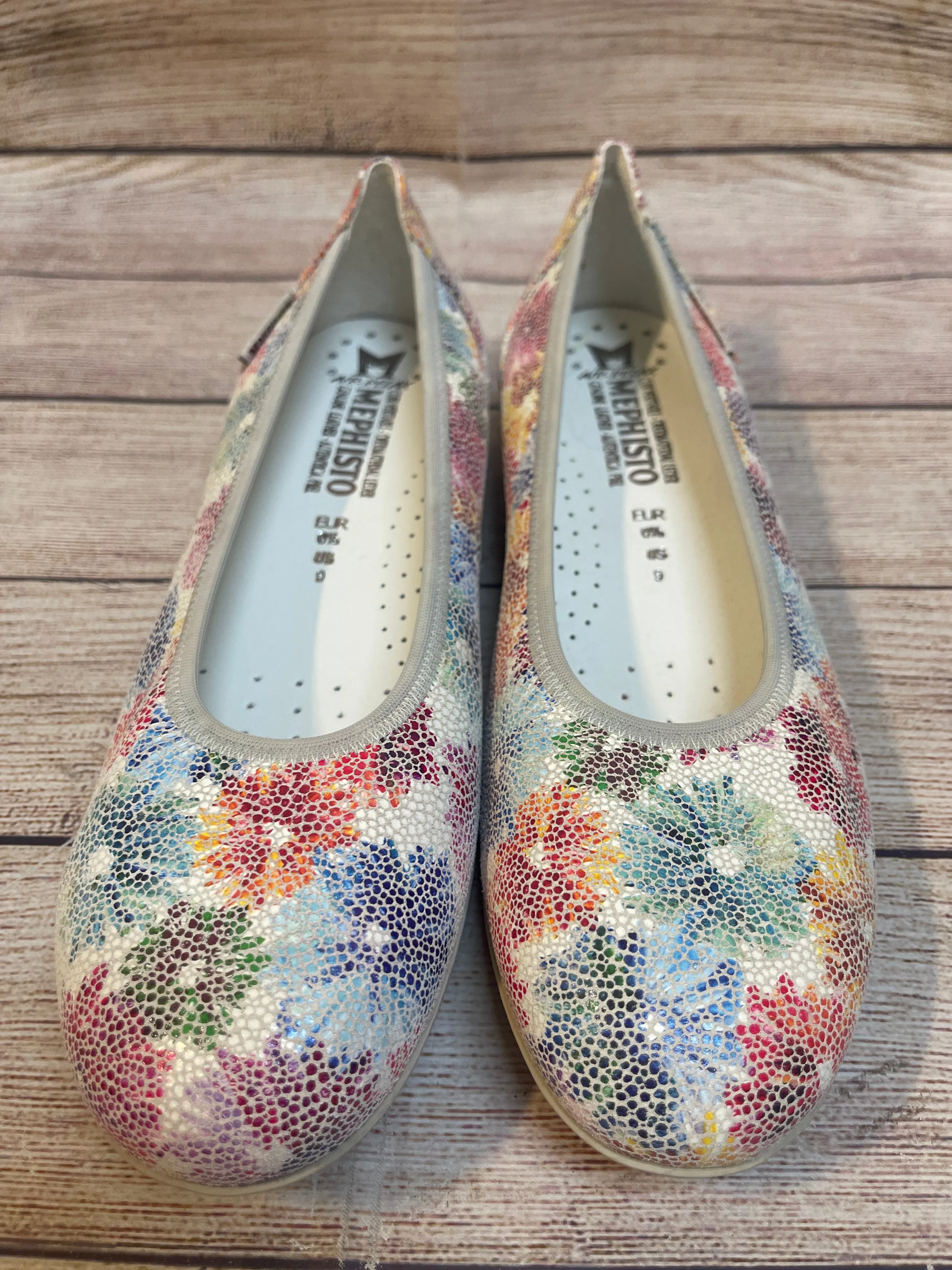 Shoes Flats By Mephisto In Floral Print, Size: 9