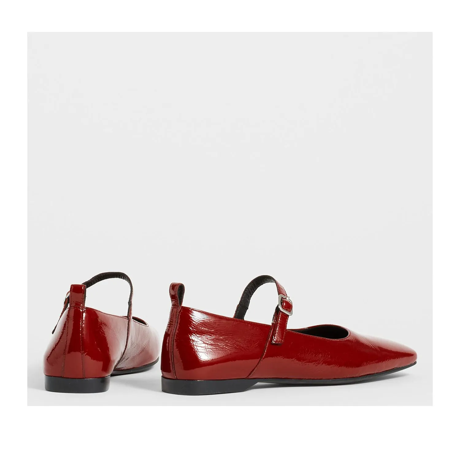 Vagabond Women's Delia in Dark Red