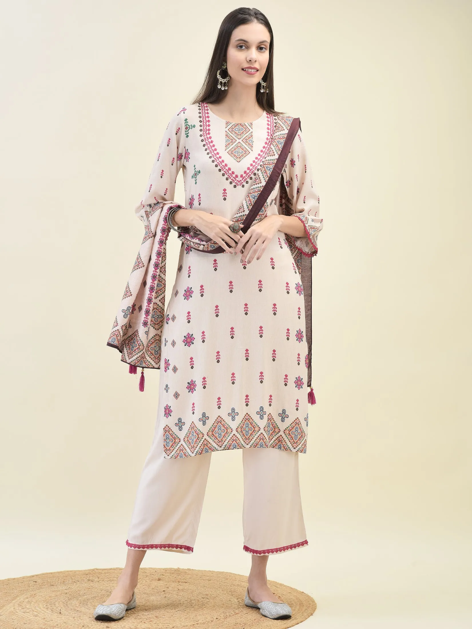 Women Liva Rayon Off White Ikat Print Kurta Comfort Pant Dupatta